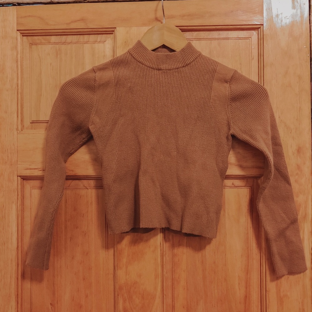 Cropped mock neck shirt